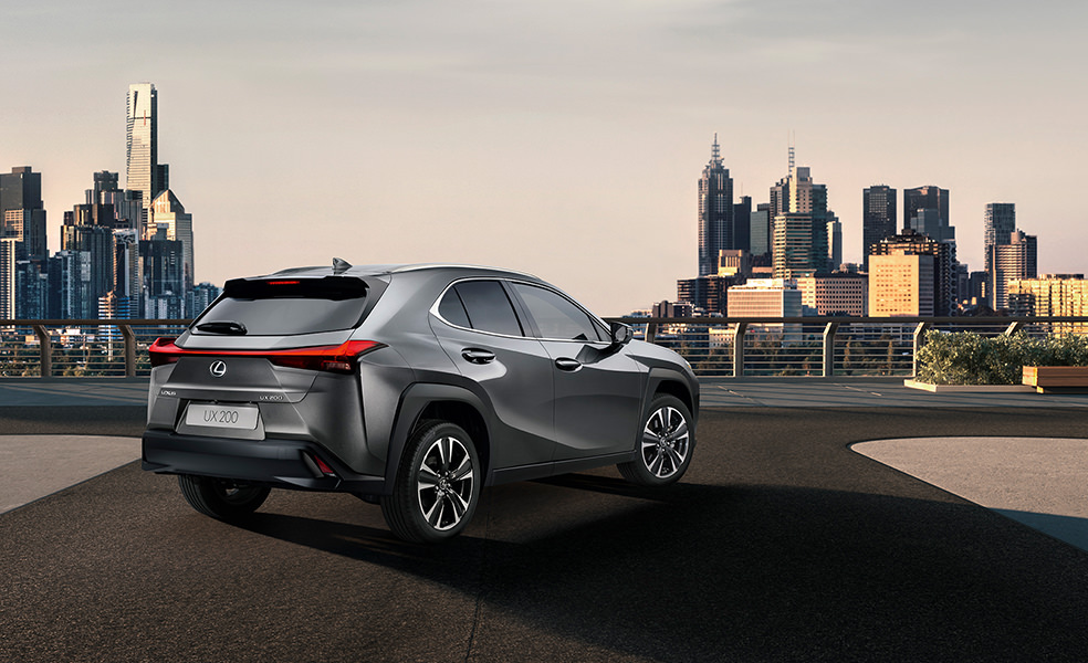 新型レクサスUX